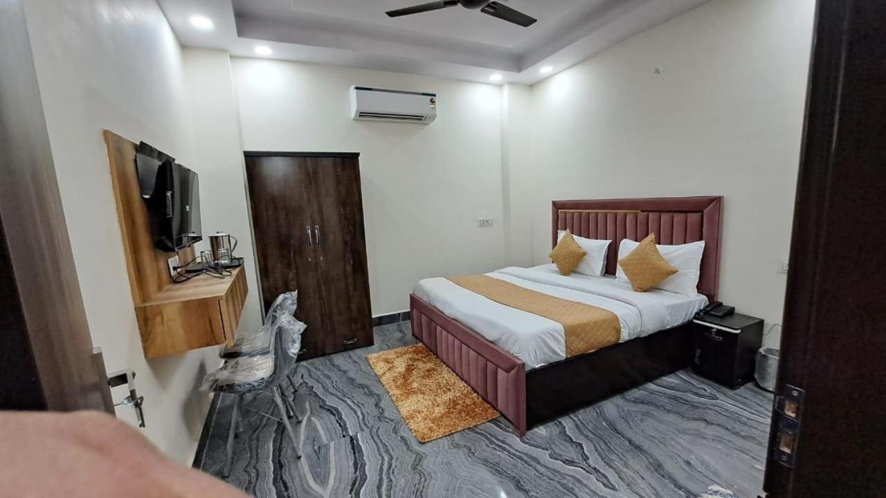 Hotel O City Deluxe 德里 外观 照片